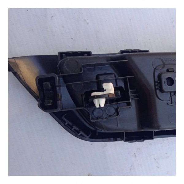 Maçaneta Interna Porta D.d Fiat Strada Freedom 20 A 23