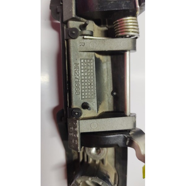 Maçaneta Externa Porta D.d Mitsubishi Pajero Tr4 04 A 15