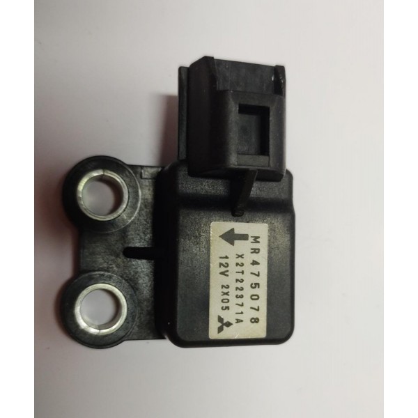Sensor Airbag Mitsubishi Pajero Tr4 08 A 15