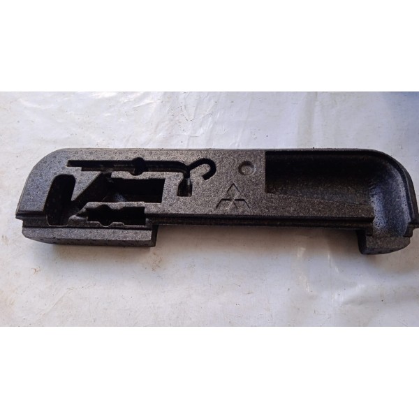 Isopor Caixa De Ferramenta Mitsubishi Pajero Tr4 10 A 19