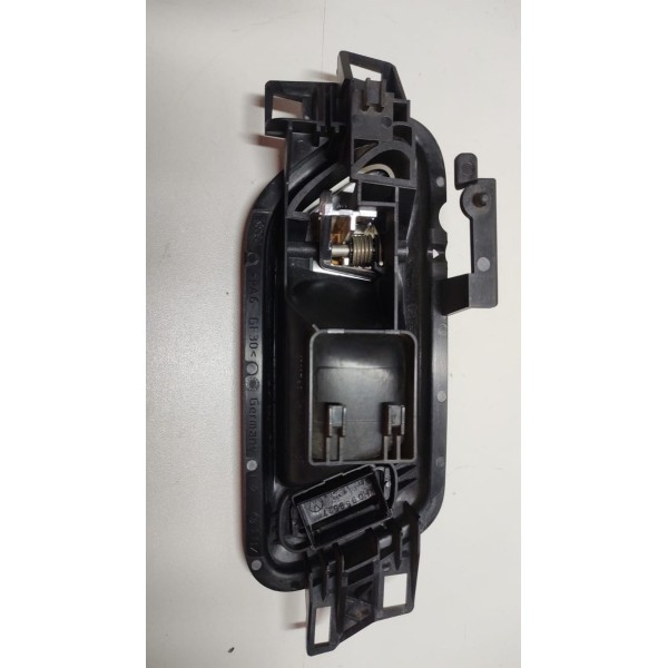 Maçaneta Interna Traseira Esquerda Vw Amarok V6 18 A 21