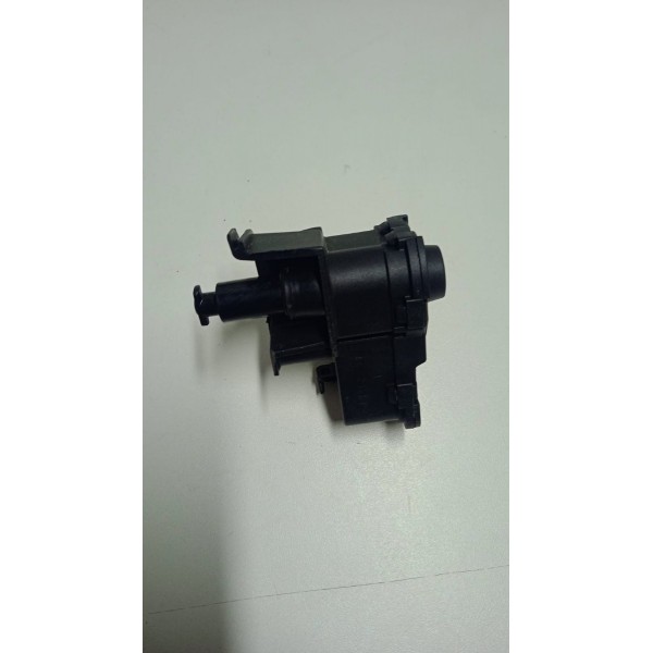 Motor Trava Portinhola Tanque Vw Polo Virtus