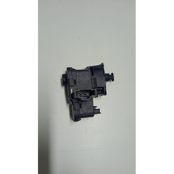 Motor Trava Portinhola Tanque Vw Polo Virtus