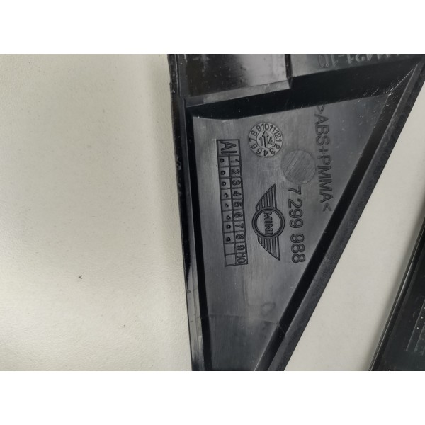 Moldura Do Canto Porta Triangular Dir - Esq Mini Cooper S