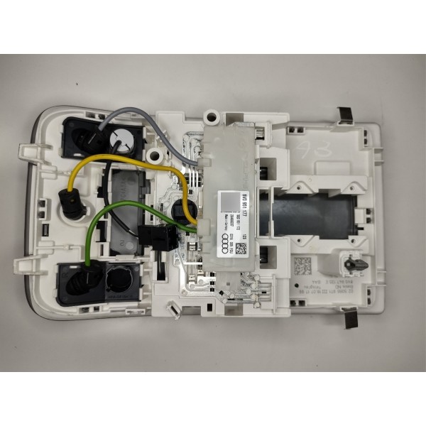 Luz Cortesia Teto Dianteiro Audi A3 2014 A 2020 8v0947135e