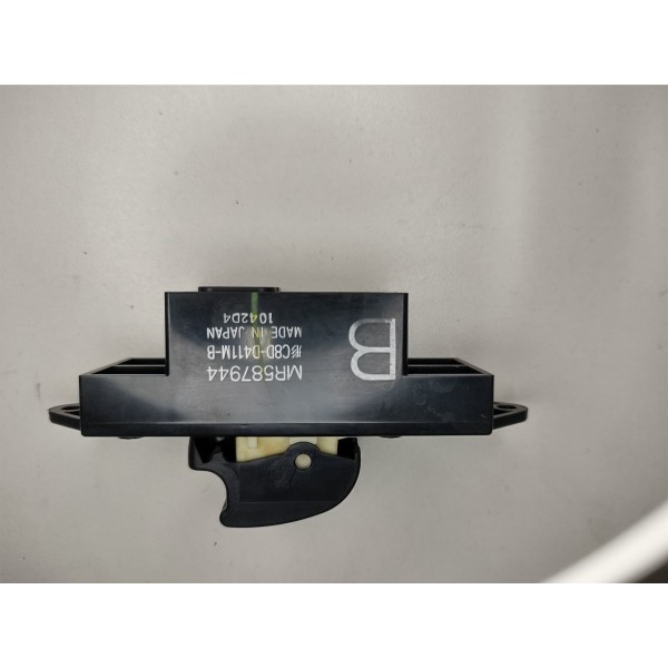 Botão Vidro Elétrico Dianteiro Direito Mitsubishi Lancer