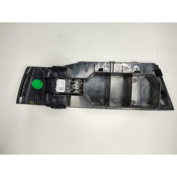 Moldura Botão Vidro Elétrico Dianteiro Direito Virtus