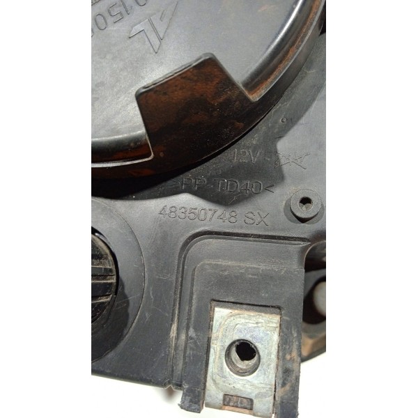 Farol L.e Jeep Renegade 15 A 19