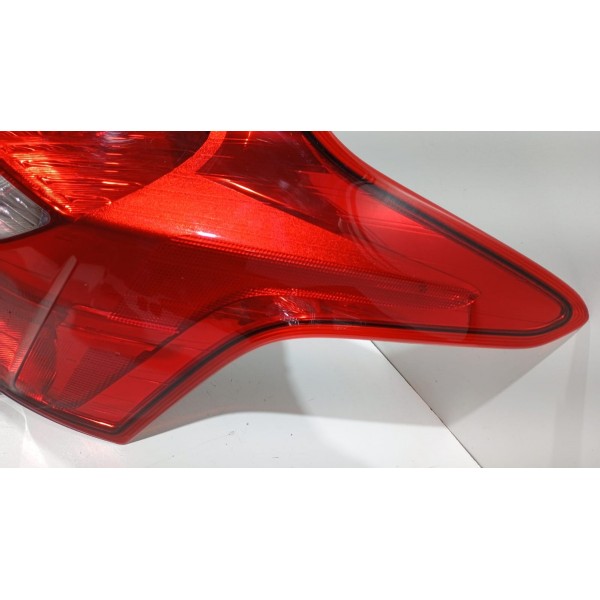 Lanterna Traseira L.d Ford Focus Hatch 13 A 15
