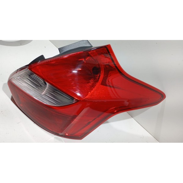 Lanterna Traseira L.d Ford Focus Hatch 13 A 15