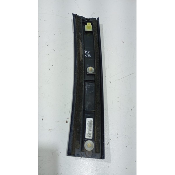 Lanterna Tampa Traseira L.e Nissan Kicks 21 A 25