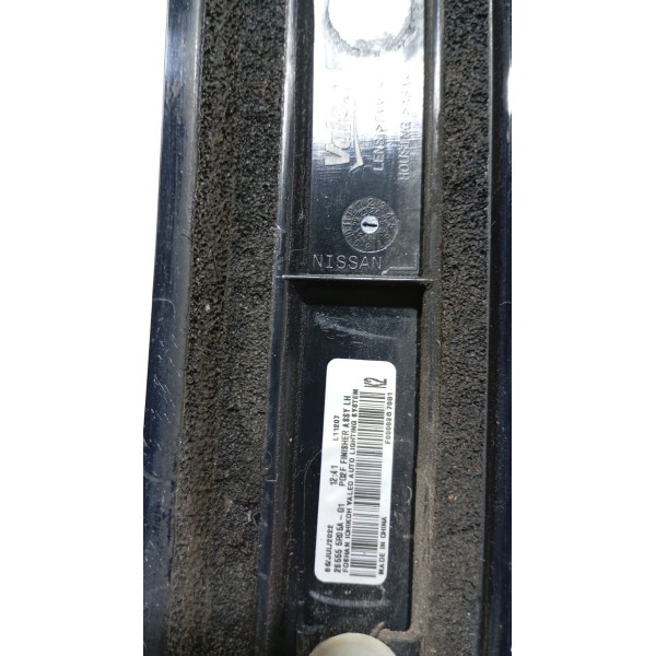 Lanterna Tampa Traseira L.e Nissan Kicks 21 A 25