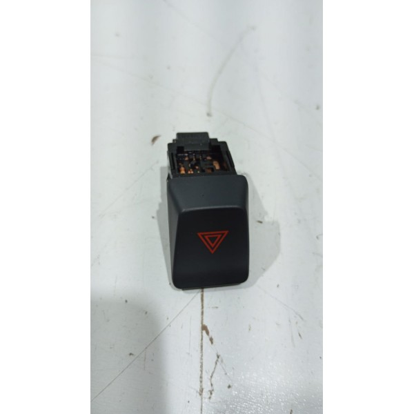 Botão Chave Pisca Alerta Nissan Kicks 16 A 25