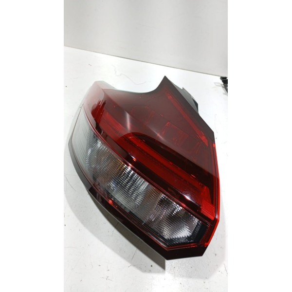 Lanterna Traseira Led L.e Nissan Kicks 21 A 25