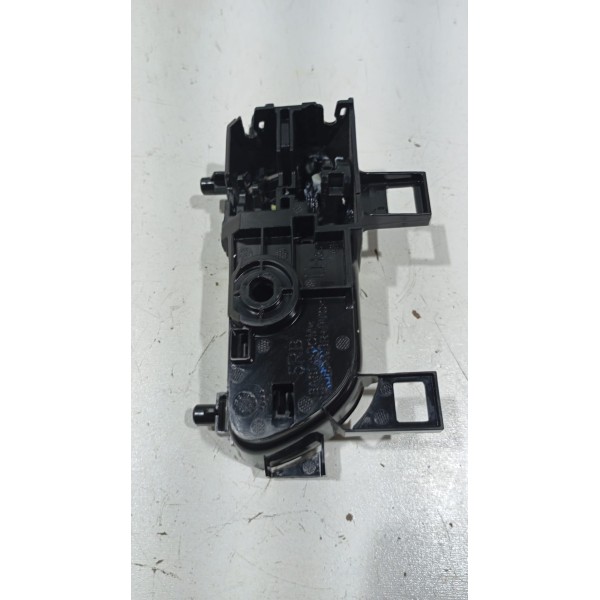 Maçaneta Interna Porta T.e Nissan Kicks 16 A 25
