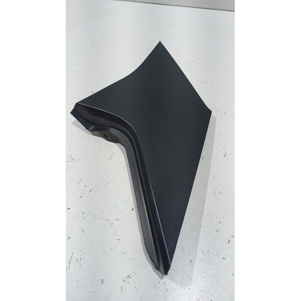 Moldura Acabamento Coluna Externa T.d Nissan Kicks 16 A 25