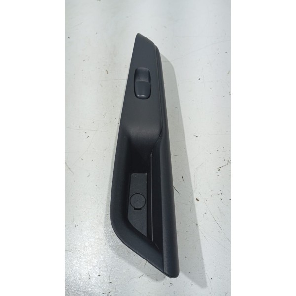 Acabamento Puxador Porta Comando Vidro T.e Nissan Kicks