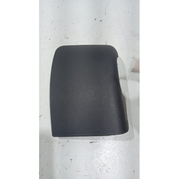 Acabamento Moldura Lateral L.d Banco Traseiro Nissan Kicks