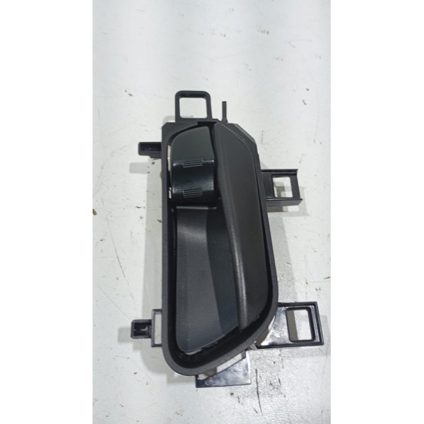 Maçaneta Interna Porta T.d Nissan Kicks 16 A 25