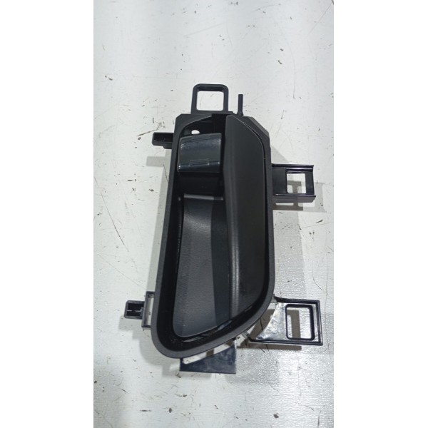 Maçaneta Interna Porta T.d Nissan Kicks 16 A 25