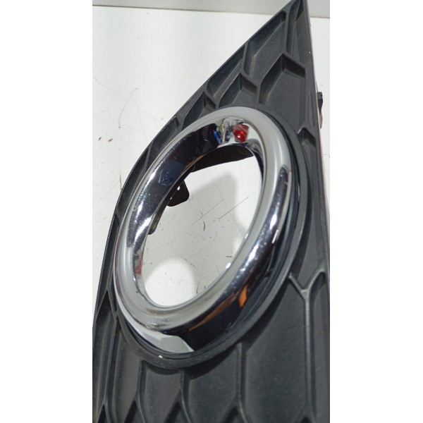 Moldura Farol Milha L.e Nissan Sentra 14 A 20 Original