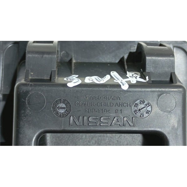 Tampa Revestimento Cadeirinha Banco Traseiro Nissan Sentra