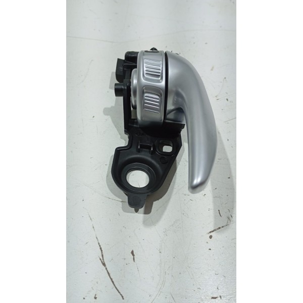 Maçaneta Interna Porta T.d Fiat Toro 16 A 23