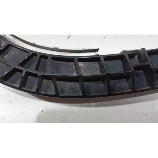 Suporte Guia Parachoque Traseiro L.d Toyota Hilux Sw4