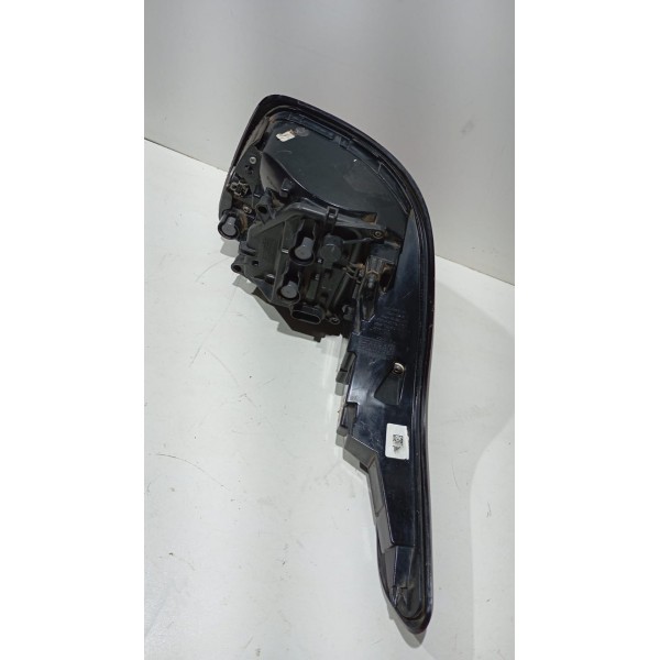 Lanterna Traseira L.d Fiat Toro 16 A 23