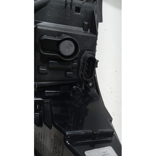 Lanterna Traseira L.e Fiat Toro 16 A 23
