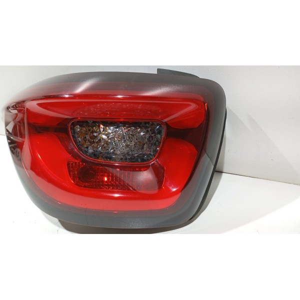 Lanterna Traseira L.e Fiat Toro 16 A 23
