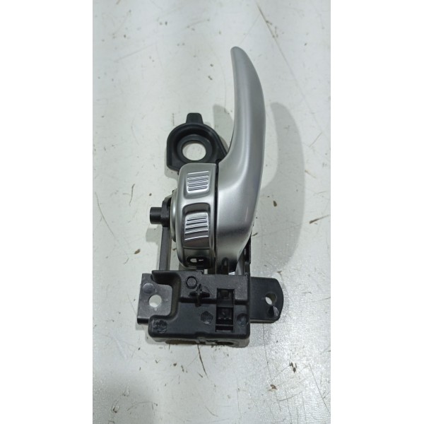 Maçaneta Interna Porta T.e Fiat Toro 16 A 23