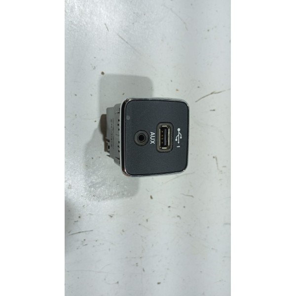 Entrada Tomada Usb Auxiliar Fiat Toro 16 A 23