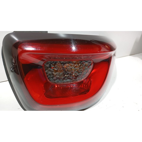 Lanterna Traseira L.d Fiat Toro 16 A 23