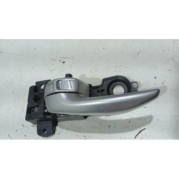 Maçaneta Interna Porta D.d Fiat Toro 16 A 23