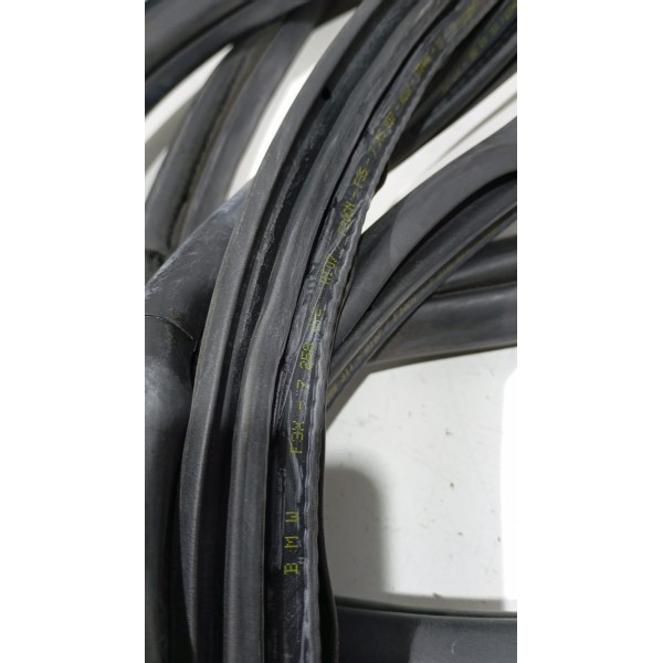 Jogo 4 Borracha Vedação De Porta Bmw 320i 13 A 17