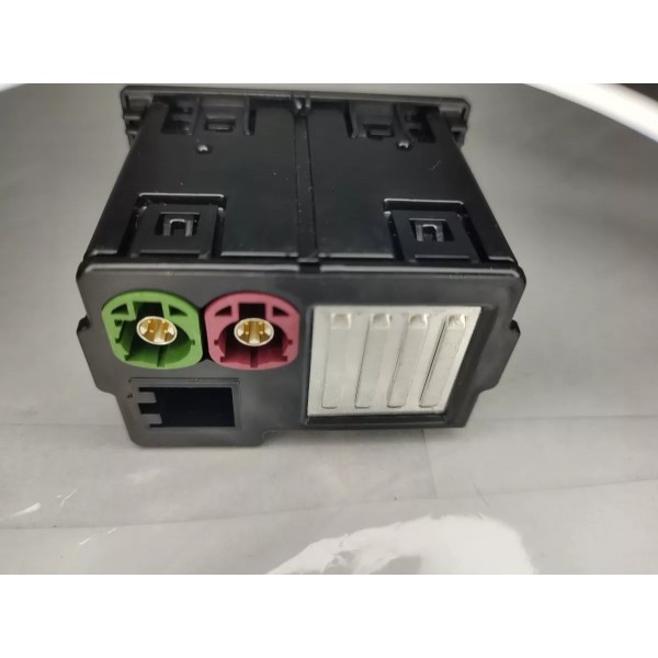 Central Usb Auxiliar Original Audi A3 2017 A 2020  8v0035708