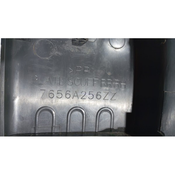 Soleira De Porta T.d Mitsubishi L200 New Triton 18 A 22