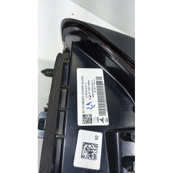 Lanterna Traseira Led L.d 22 A 24 S/ Detalhe Original