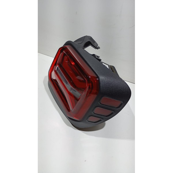 Lanterna Traseira Led L.d 22 A 24 S/ Detalhe Original