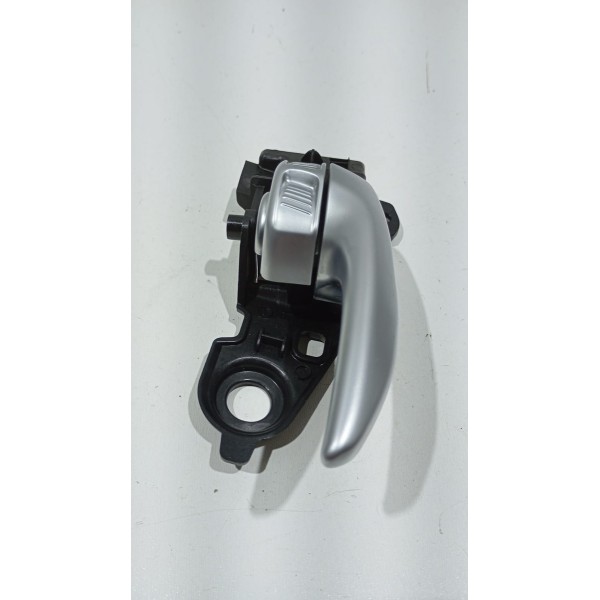 Maçaneta Interna Porta T.d Fiat Toro 16 A 23