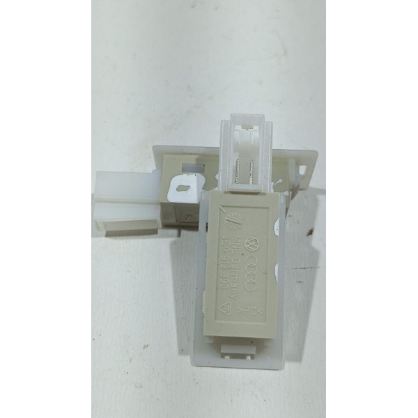 Luz Cortesia Forro De Porta Audi Q3 12 A 15