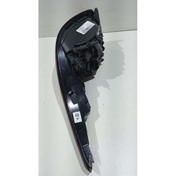 Lanterna Traseira L.e Fiat Toro 16 A 21