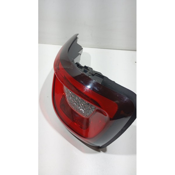 Lanterna Traseira L.e Fiat Toro 16 A 21