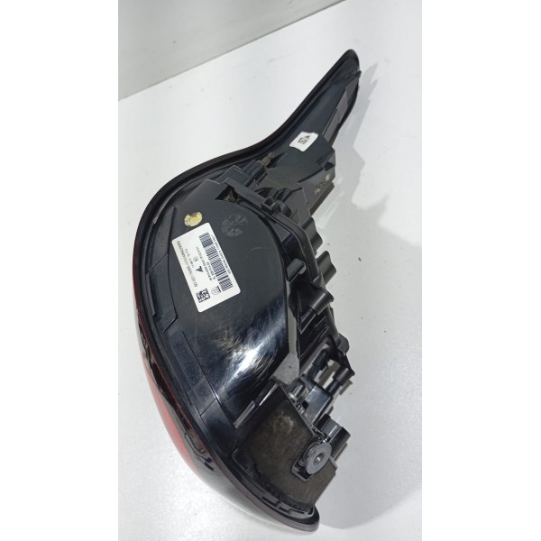 Lanterna Traseira L.d Fiat Toro 16 A 21
