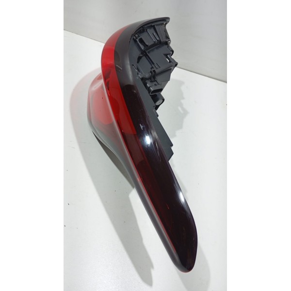 Lanterna Traseira L.d Fiat Toro 16 A 21