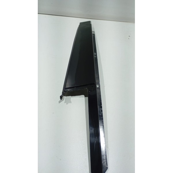Moldura Coluna De Porta T.e Jeep Commander
