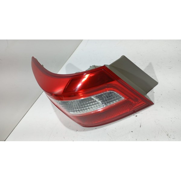Lanterna Traseira Esquerdo Nissan Sentra Original 13 A 18