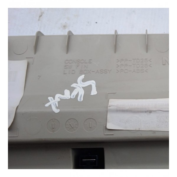 Porta Oculos Luz Teto Cortesia Nissan Sentra 14 A 16